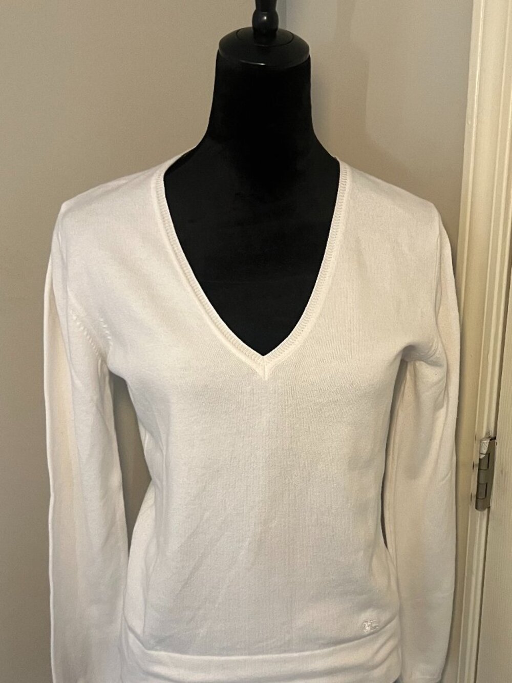 Burberry London Women’s White V Neck Sweater Size Large Italy 100% Cotton